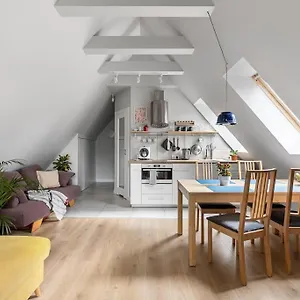Apartament Urokliwy Na Poddaszu W Gdansku, Gdańsk